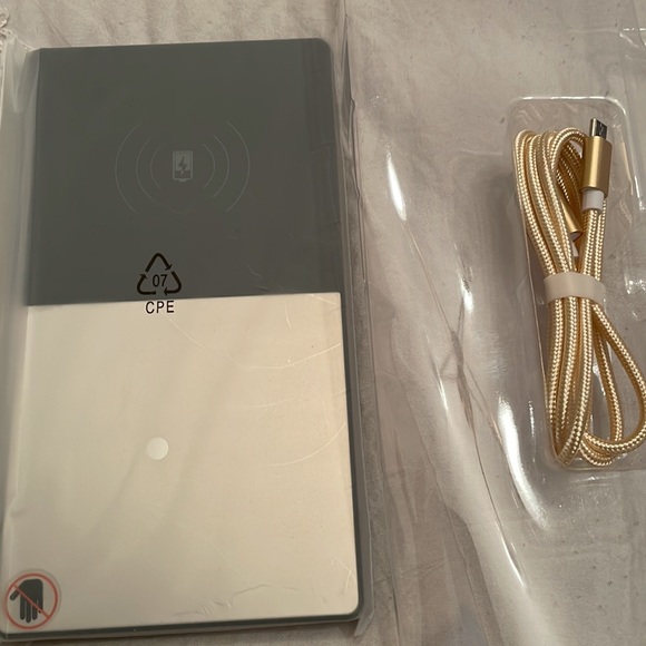 New in Box: USB Powered Wireless Charger & Mug Warmer - Picture 5 of 6